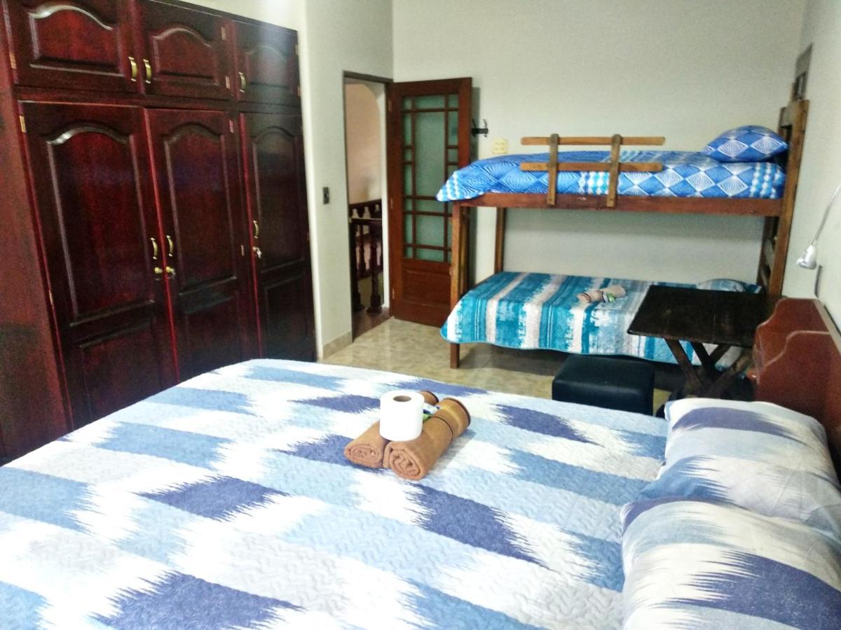 Residencial Moroni - Alojamiento En Cochabamba Bed and Breakfast Εξωτερικό φωτογραφία