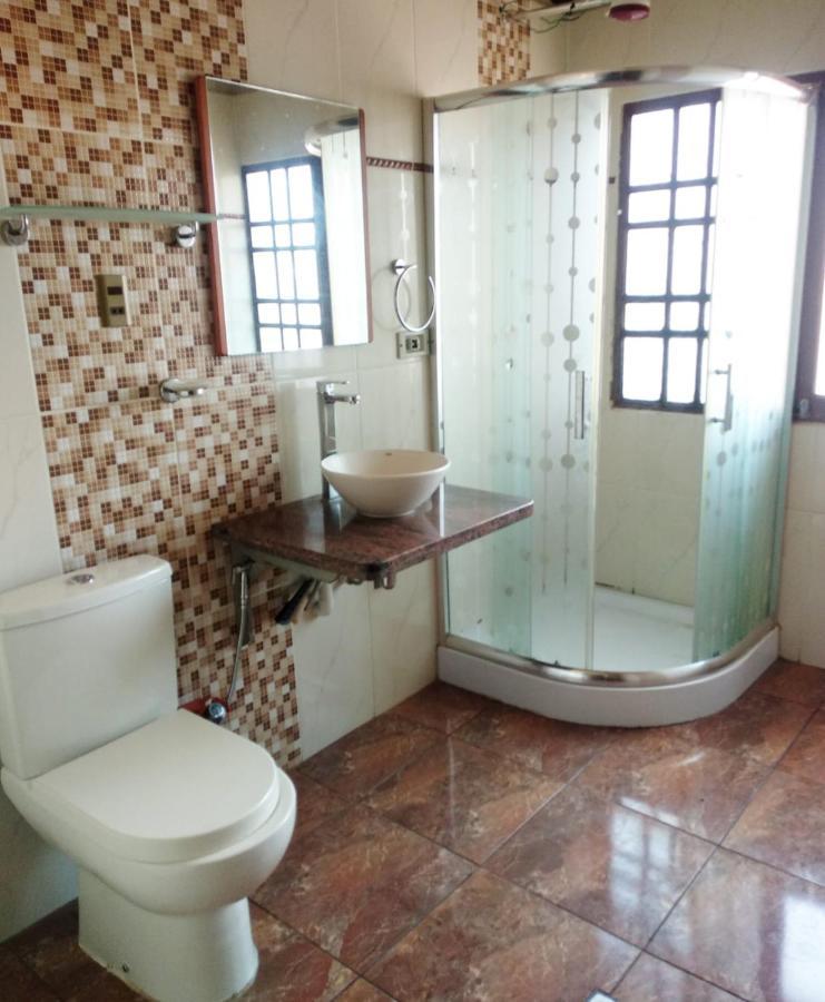 Residencial Moroni - Alojamiento En Cochabamba Bed and Breakfast Εξωτερικό φωτογραφία