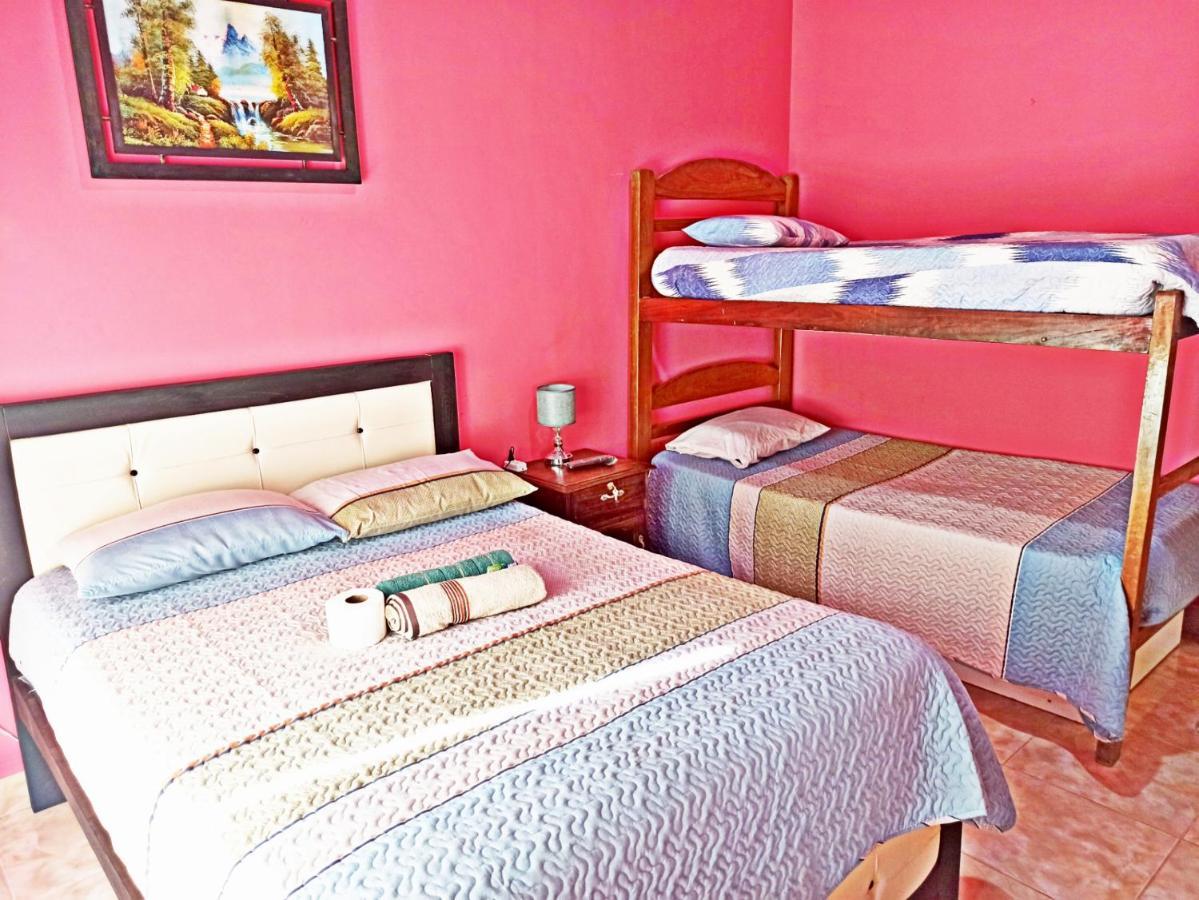 Residencial Moroni - Alojamiento En Cochabamba Bed and Breakfast Εξωτερικό φωτογραφία