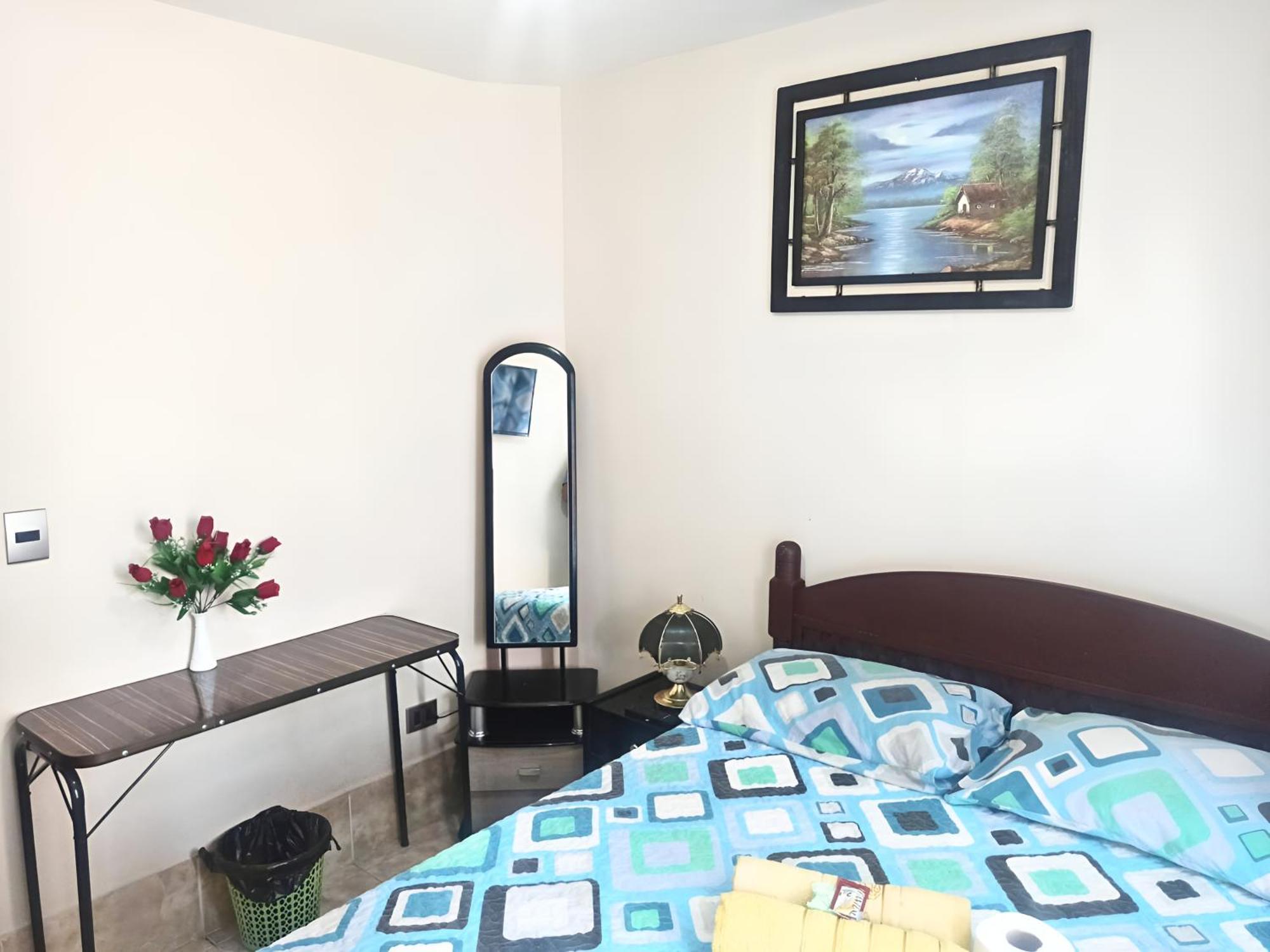 Residencial Moroni - Alojamiento En Cochabamba Bed and Breakfast Εξωτερικό φωτογραφία