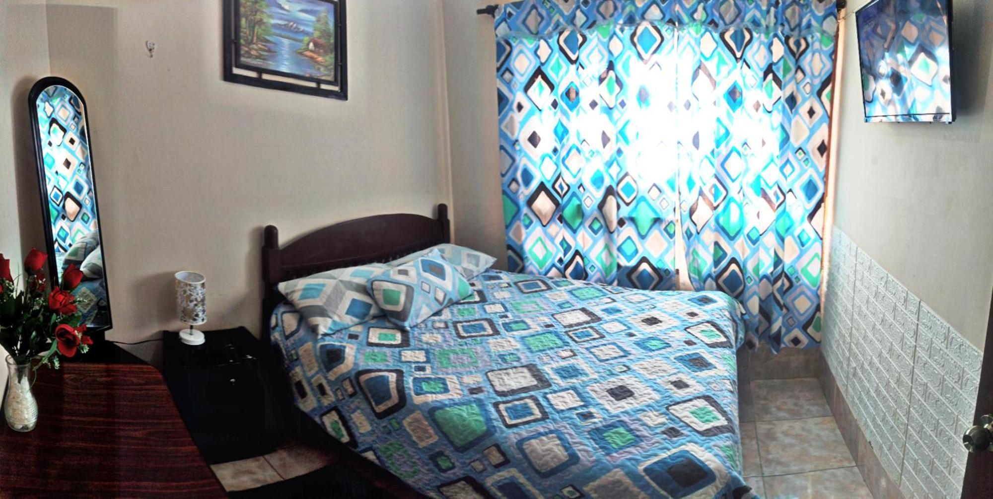 Residencial Moroni - Alojamiento En Cochabamba Bed and Breakfast Εξωτερικό φωτογραφία